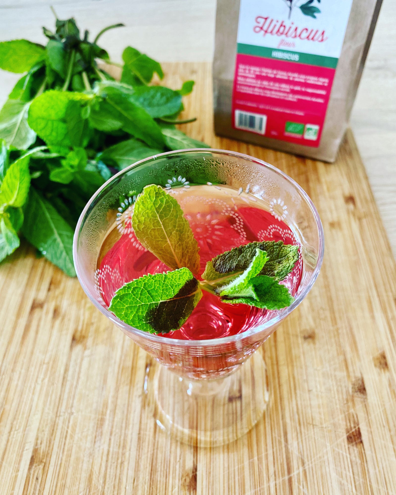 Boisson hibiscus-menthe