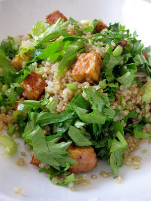 Salade de Quinoa & Tofu au Céleri & citron