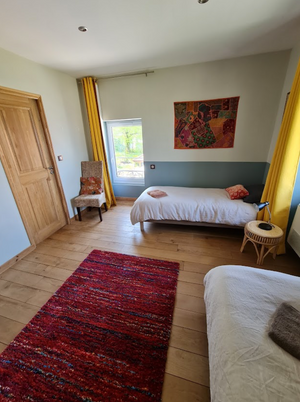 chambre double et salle de bain privée